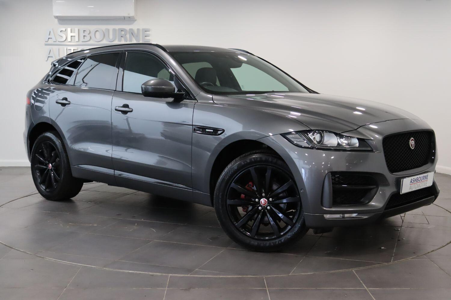 Jaguar F Pace