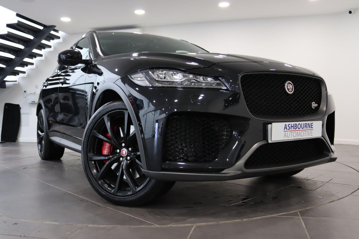 Jaguar F Pace