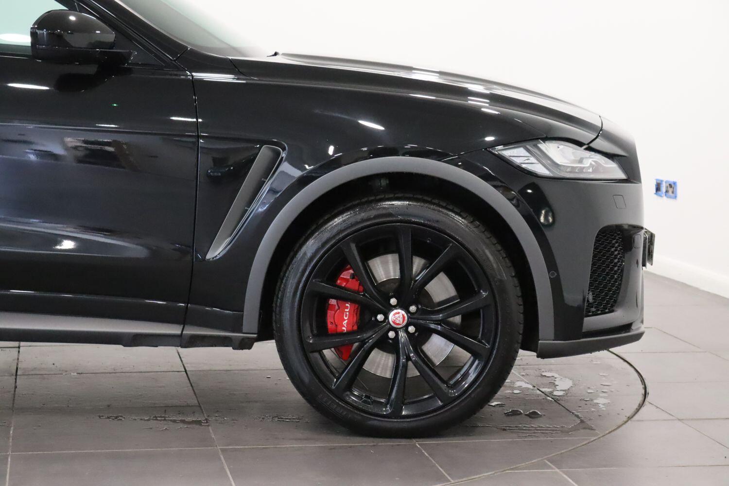 Jaguar F Pace