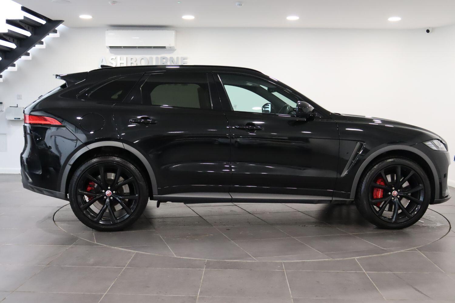 Jaguar F Pace
