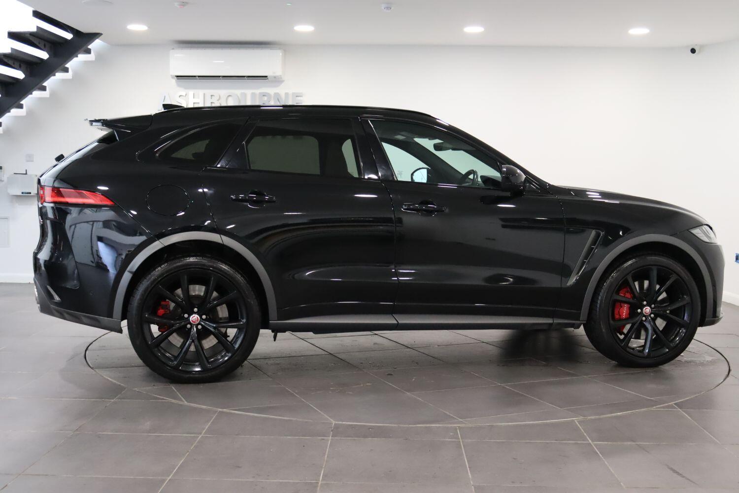 Jaguar F Pace