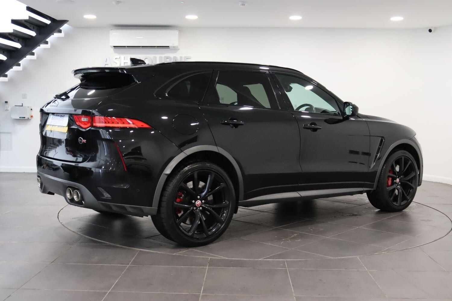 Jaguar F Pace
