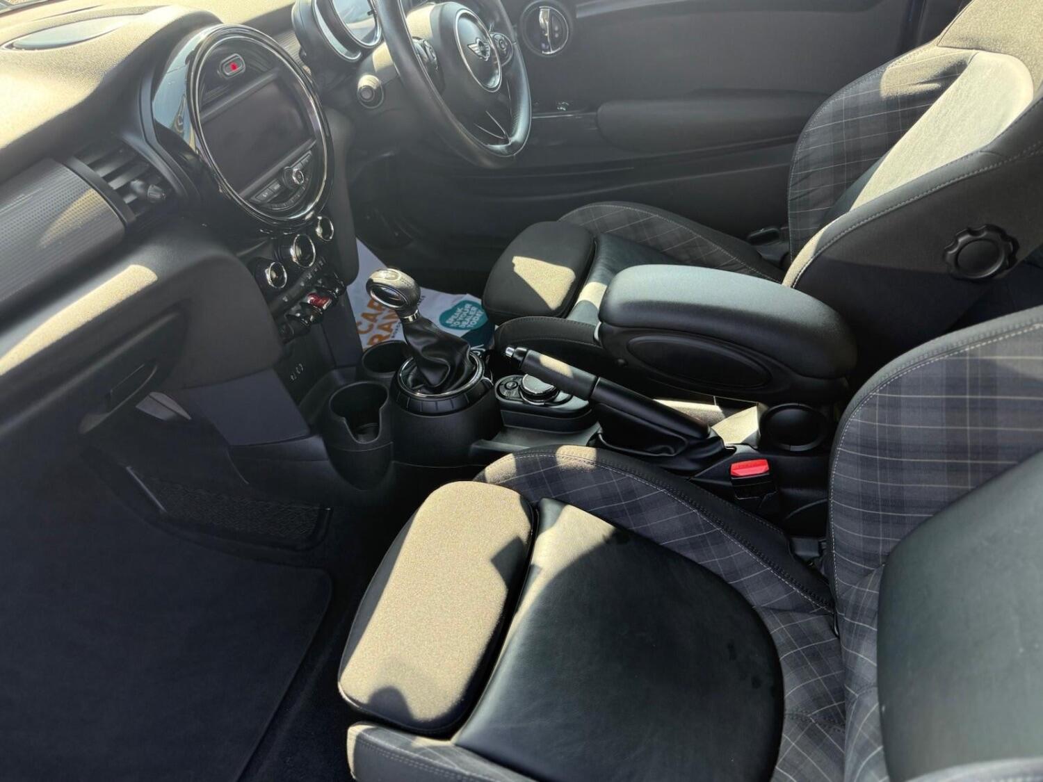 MINI Hatch