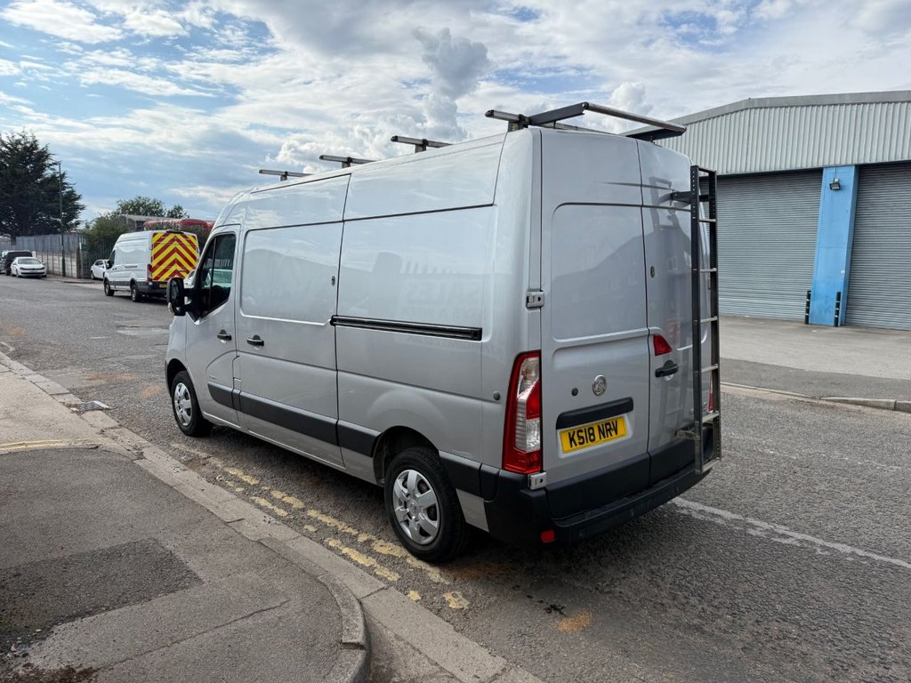 Vauxhall Movano