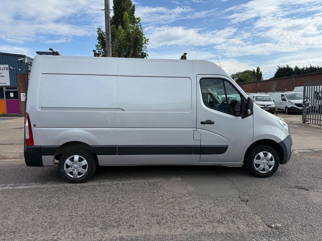 Vauxhall Movano