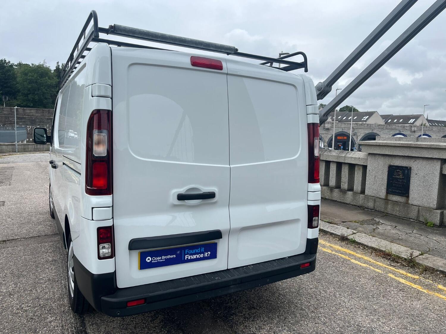 Nissan NV300