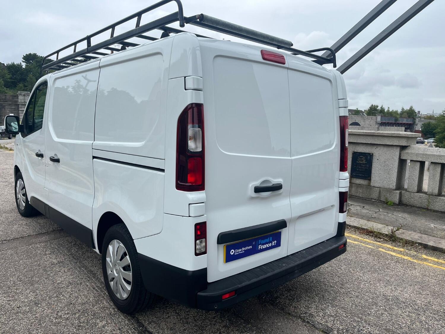 Nissan NV300