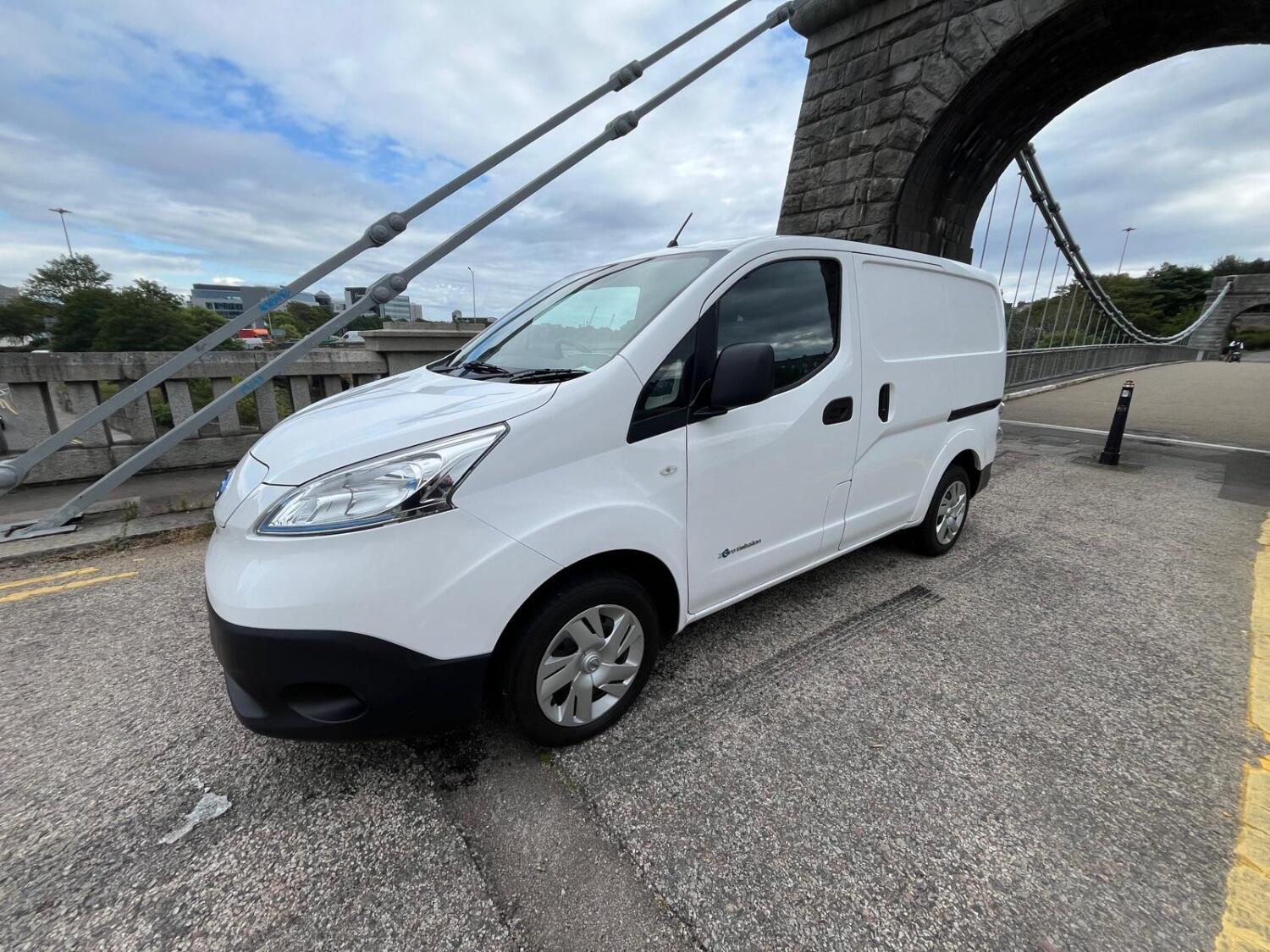 Nissan eNV200