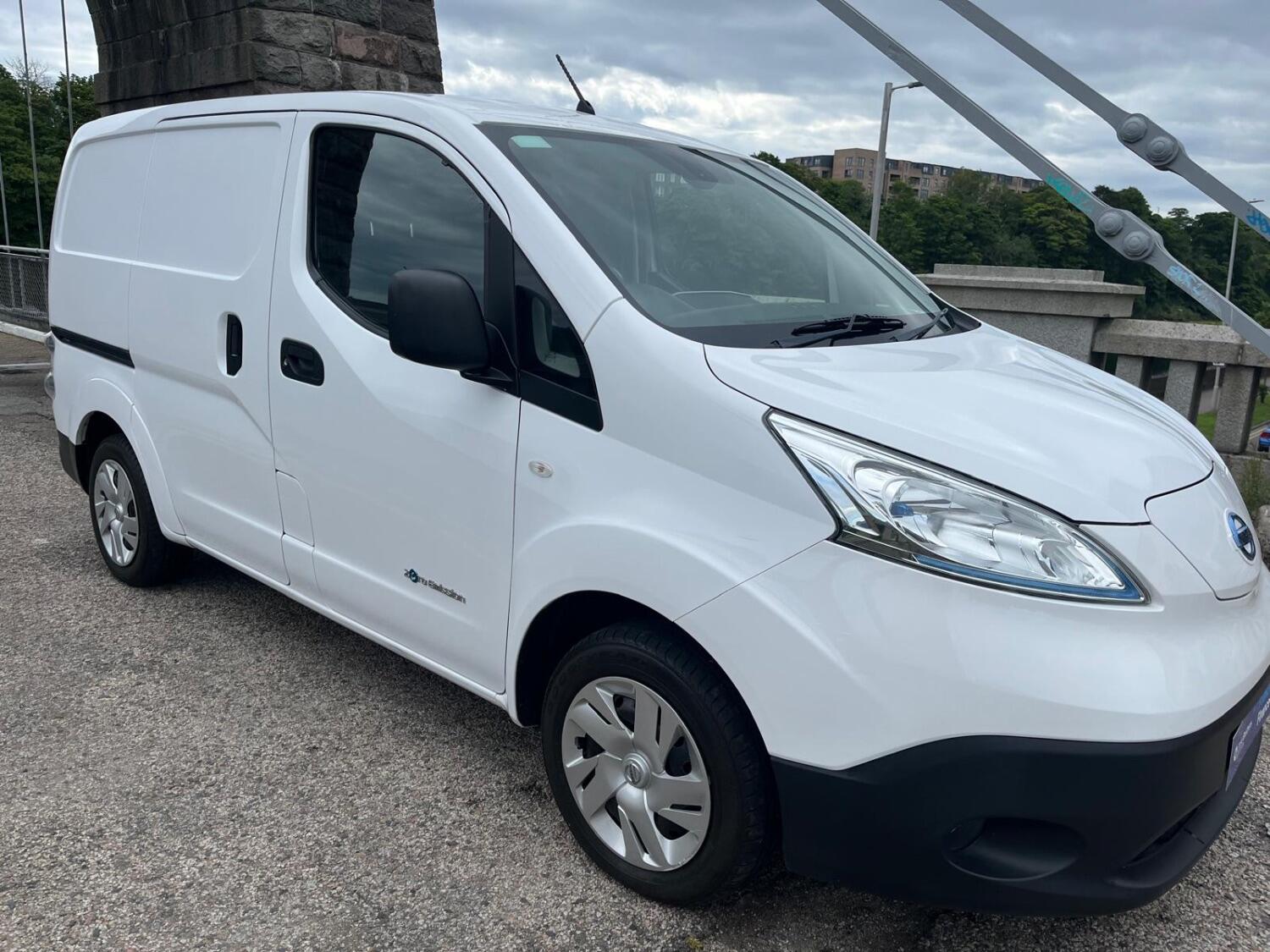 Nissan eNV200