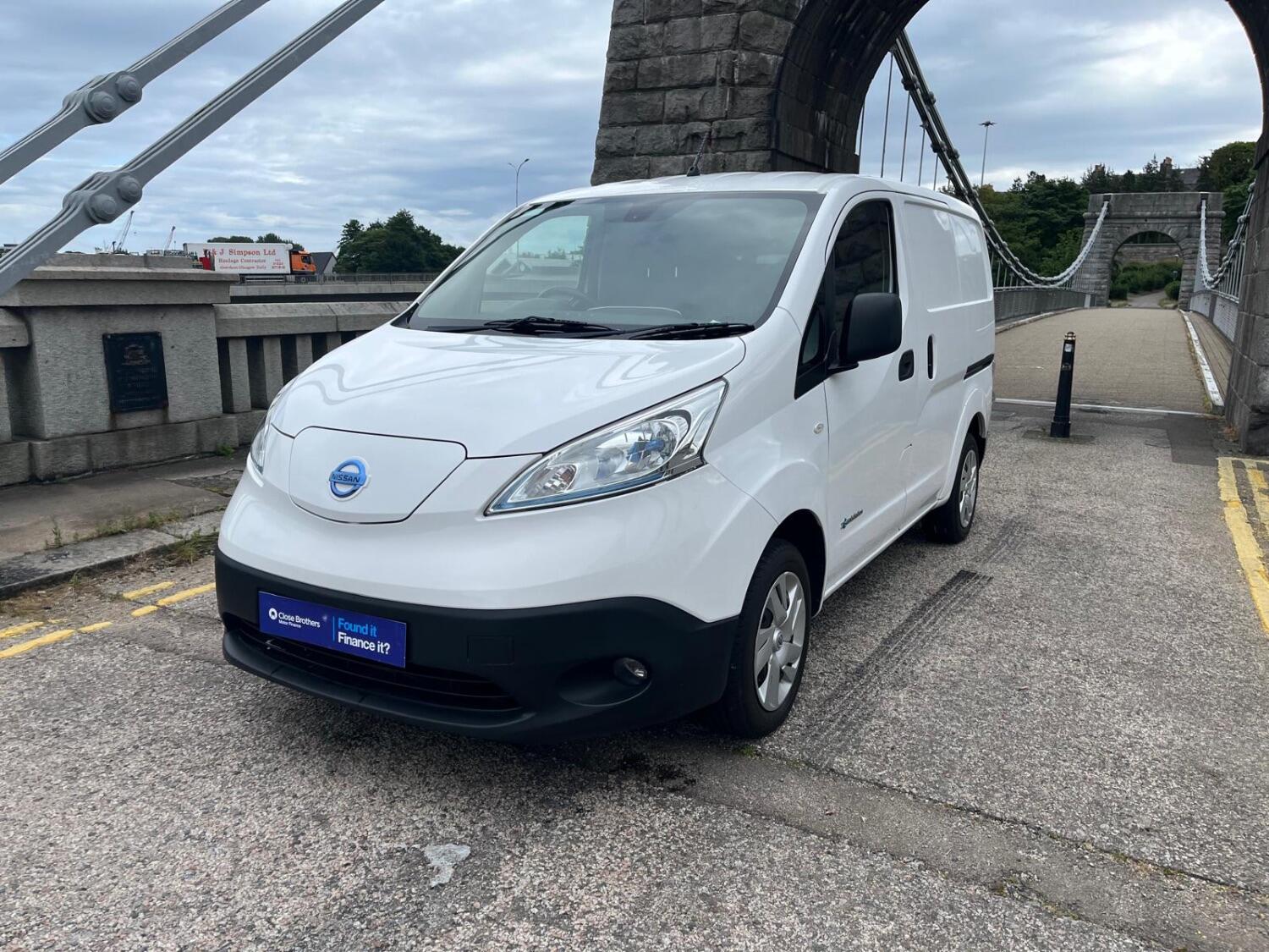 Nissan eNV200