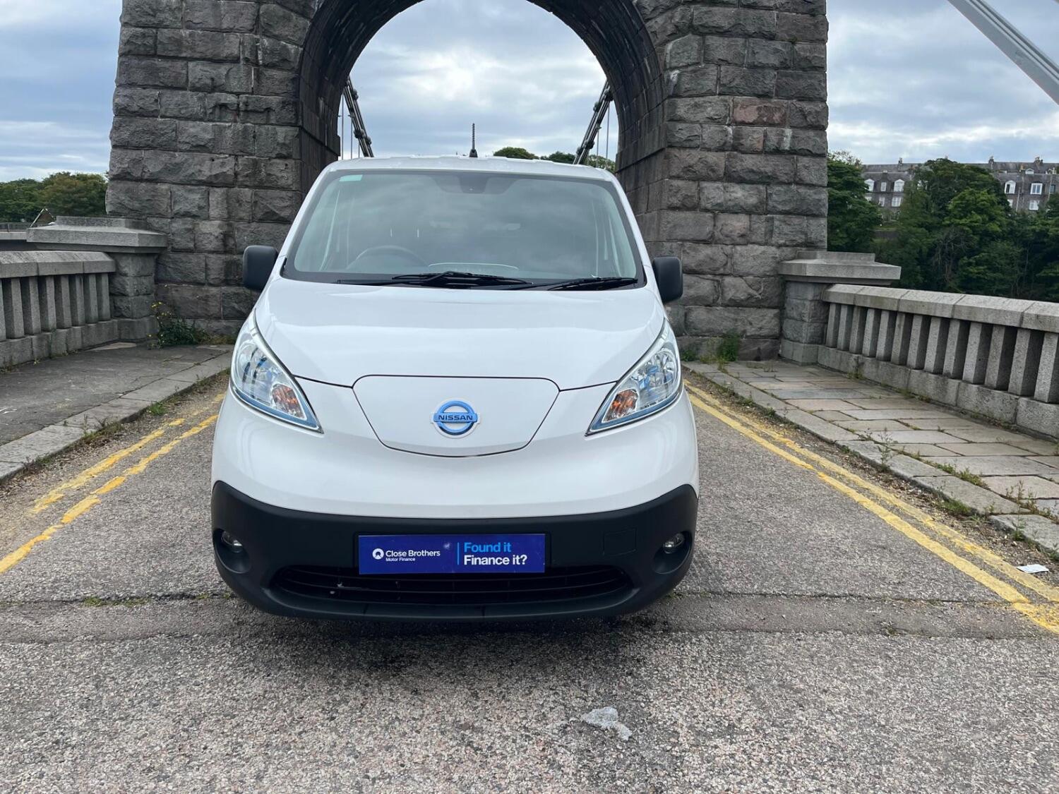 Nissan eNV200