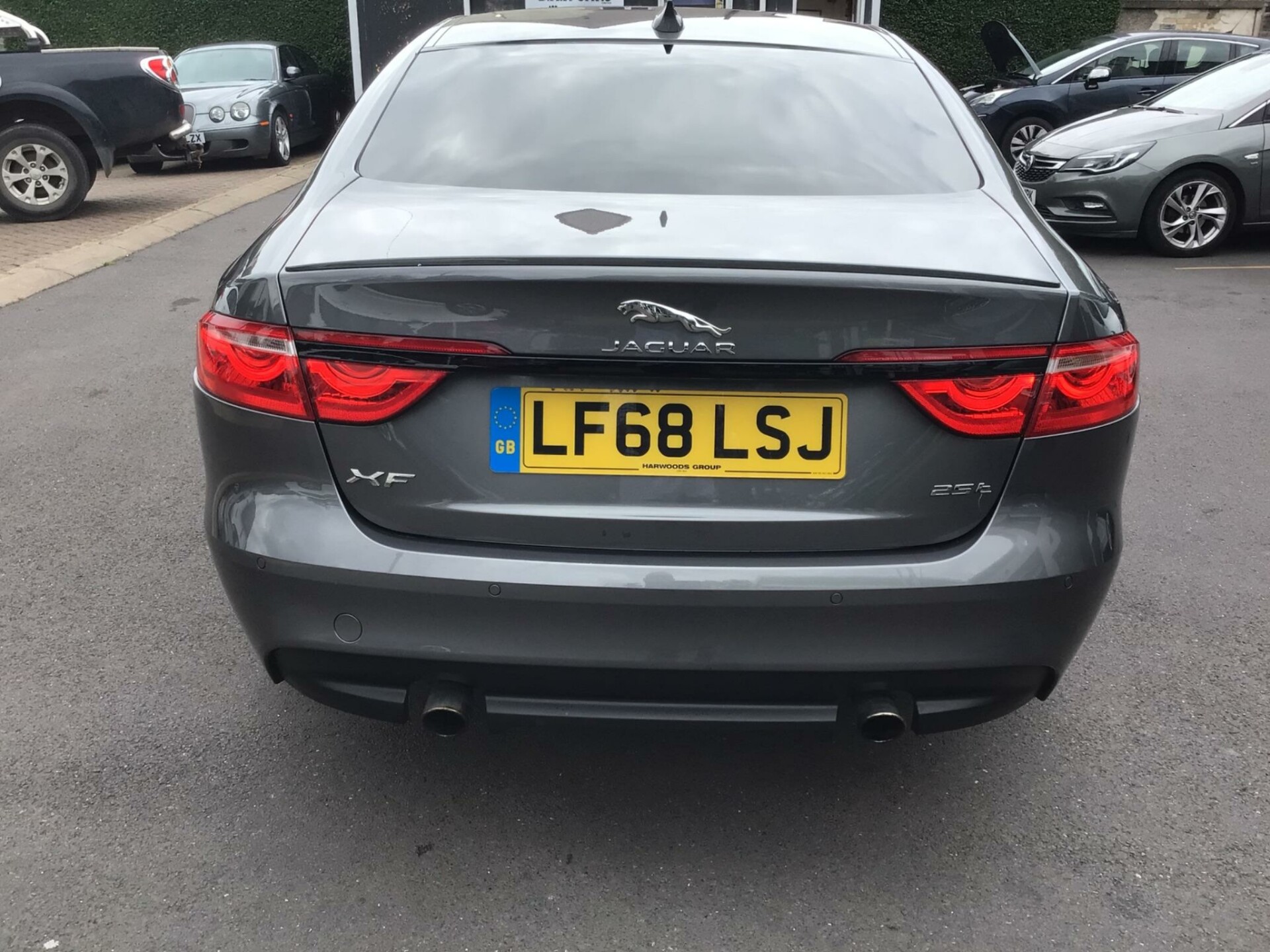 Jaguar XF