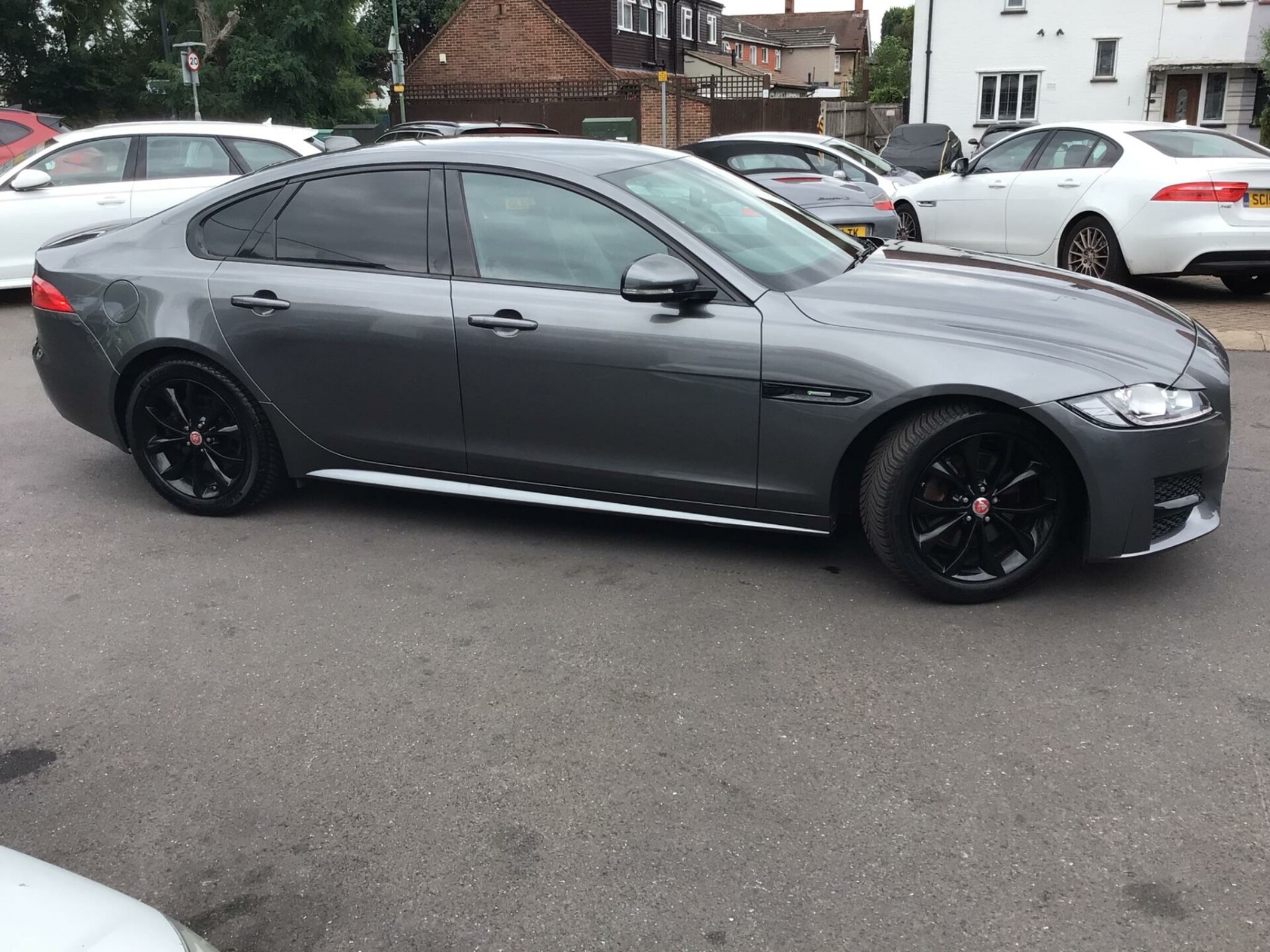 Jaguar XF