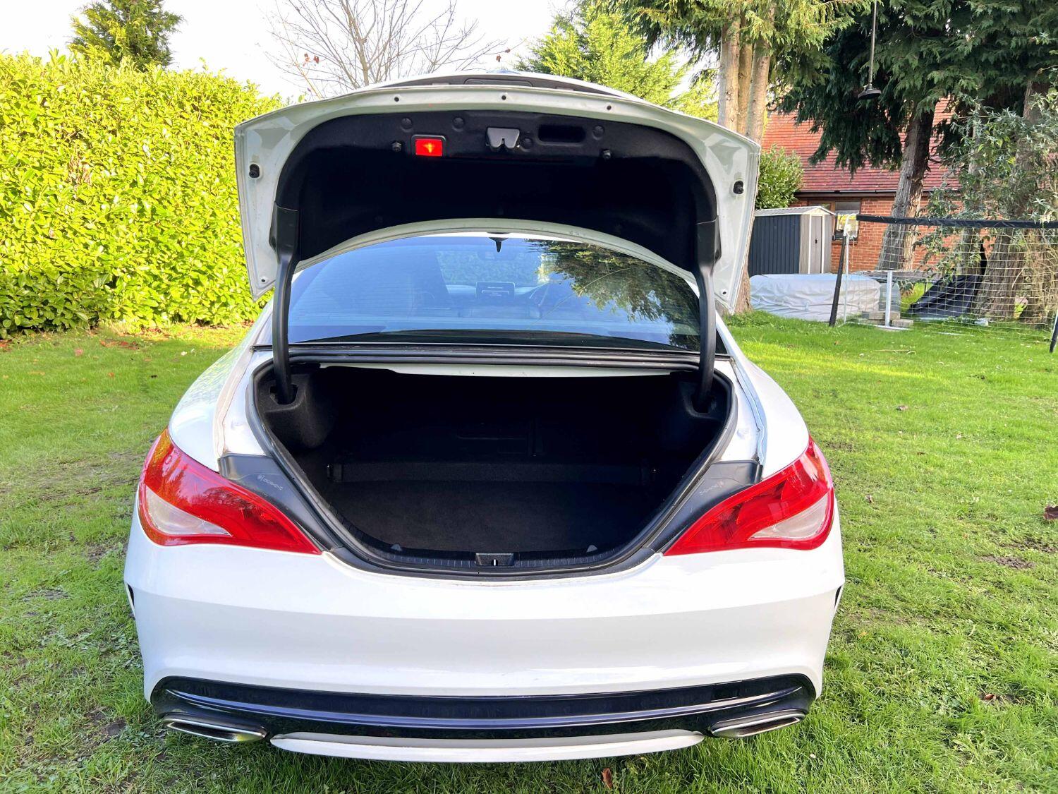 Mercedes Benz CLA