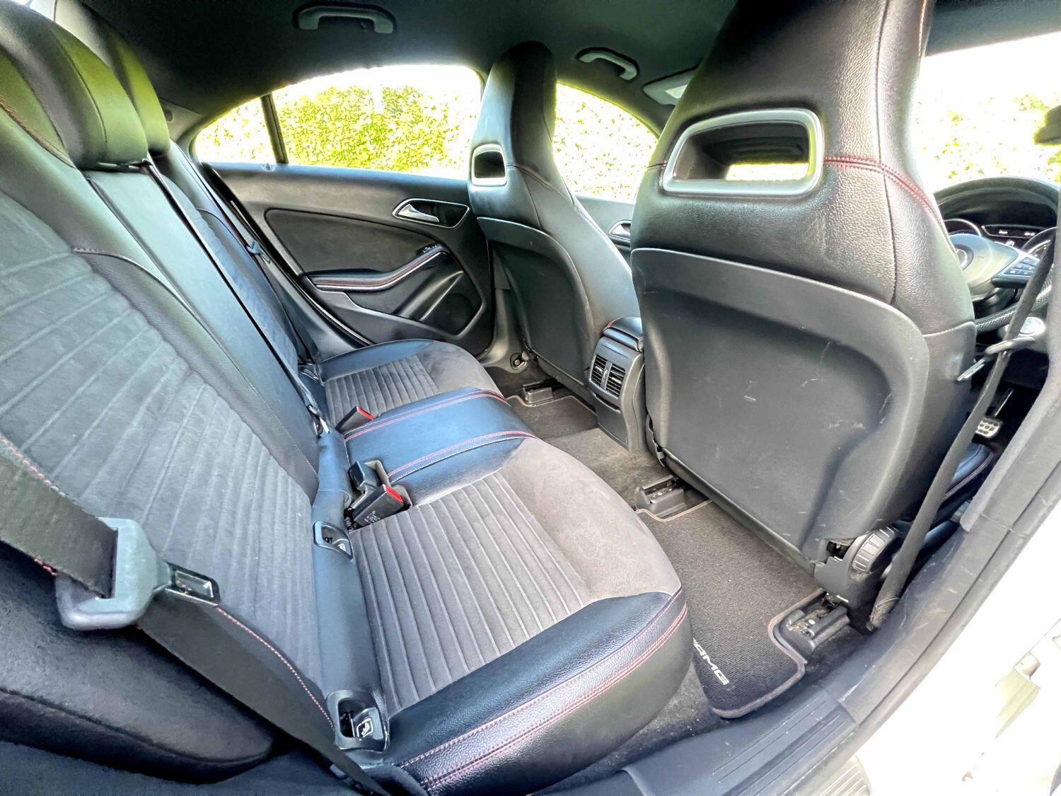 Mercedes Benz CLA