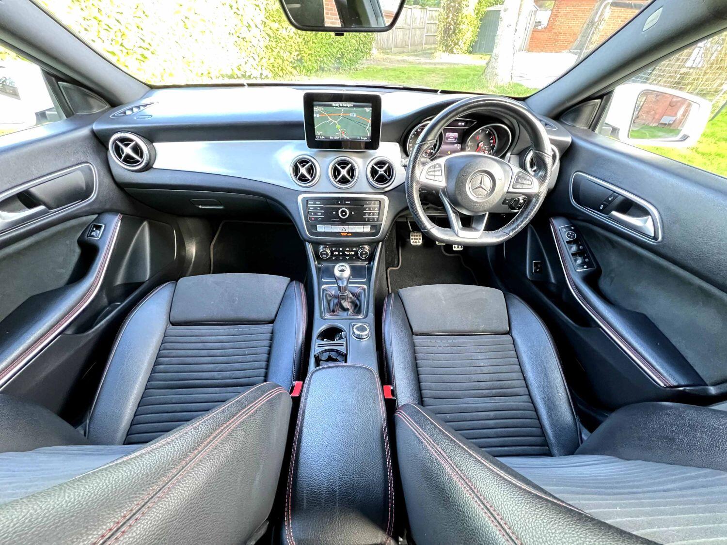 Mercedes Benz CLA