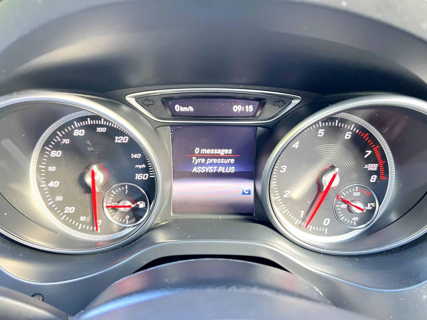 Mercedes Benz CLA