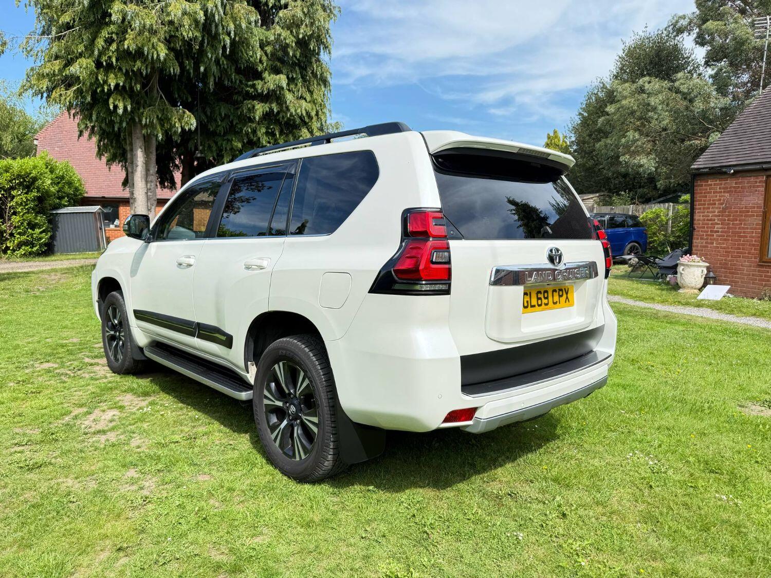 Toyota Land Cruiser