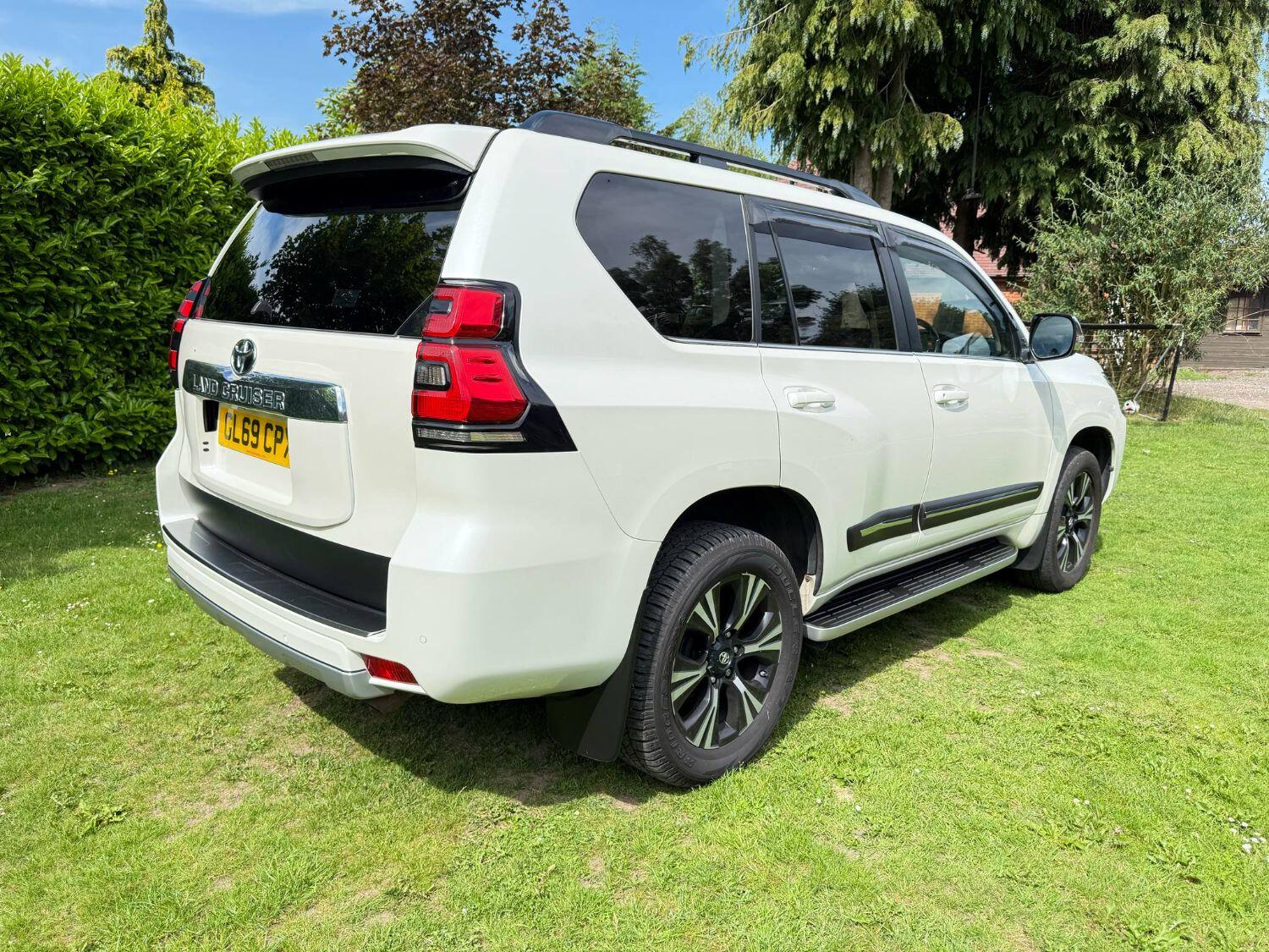 Toyota Land Cruiser