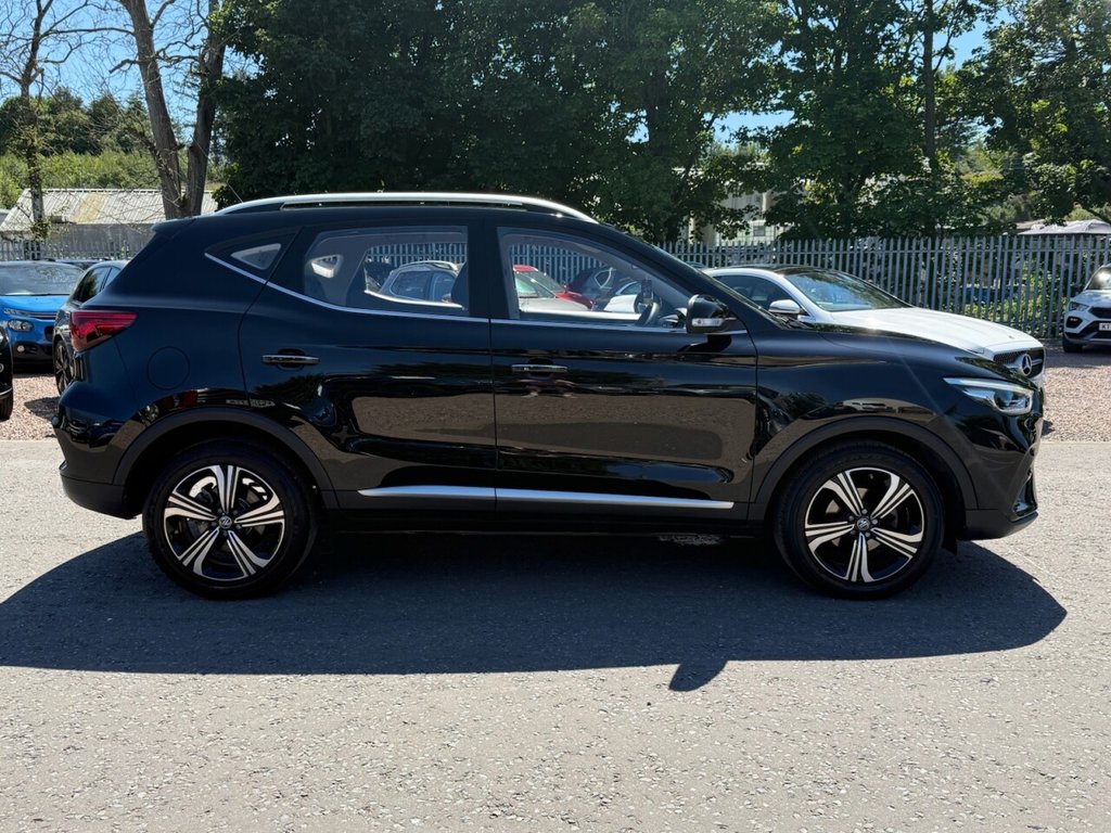 MG ZS