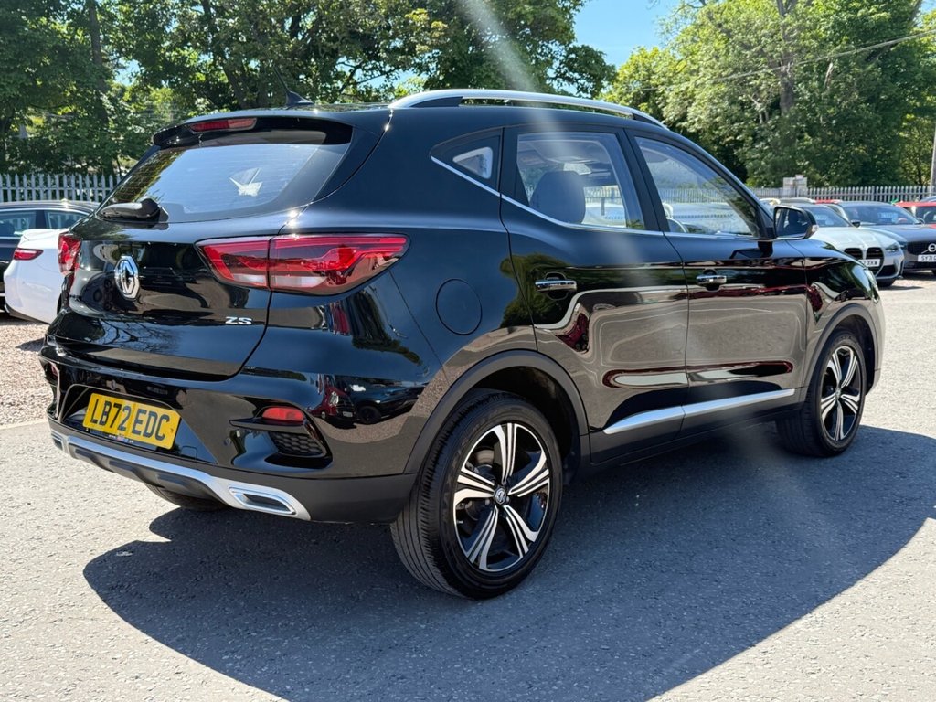 MG ZS
