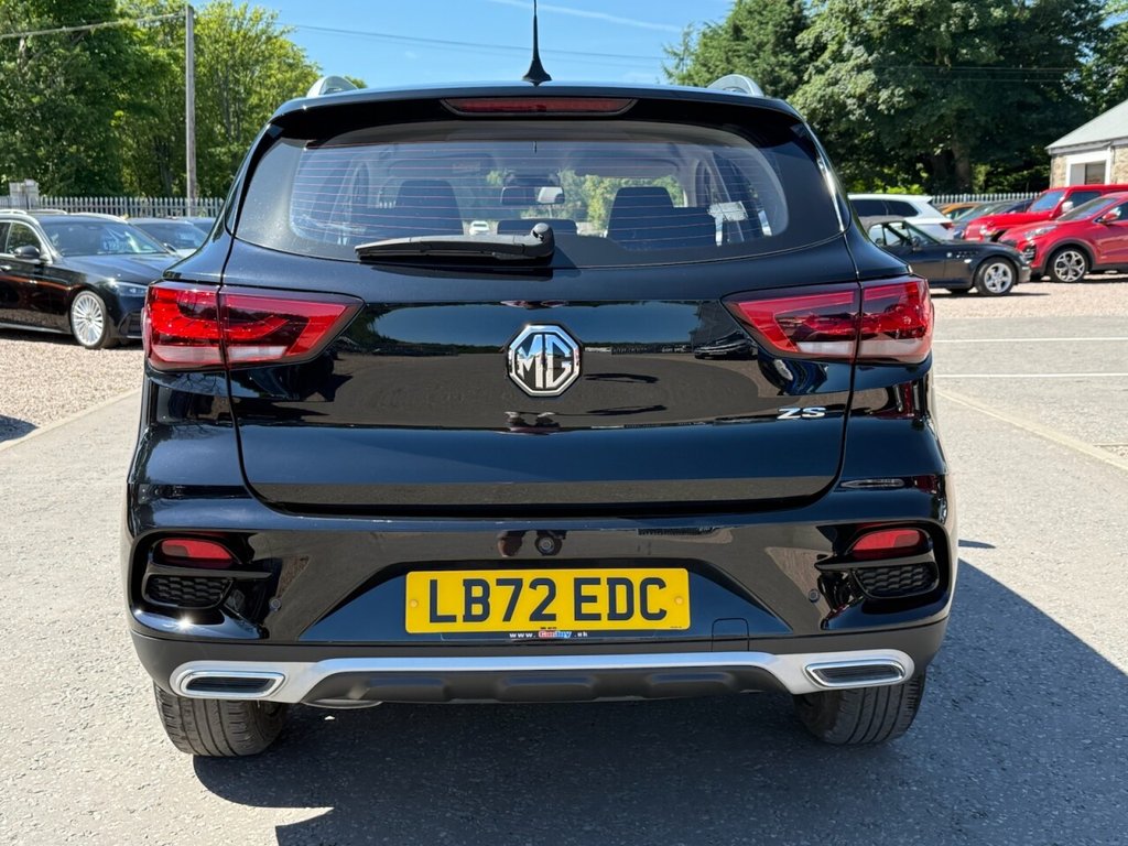 MG ZS