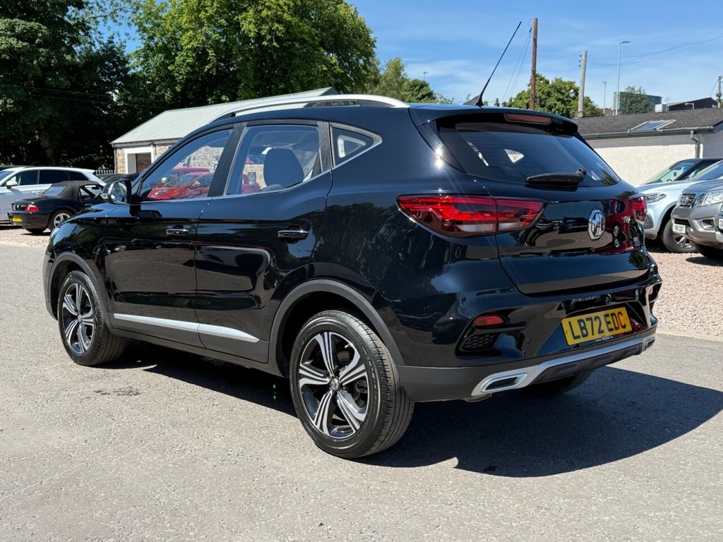 MG ZS