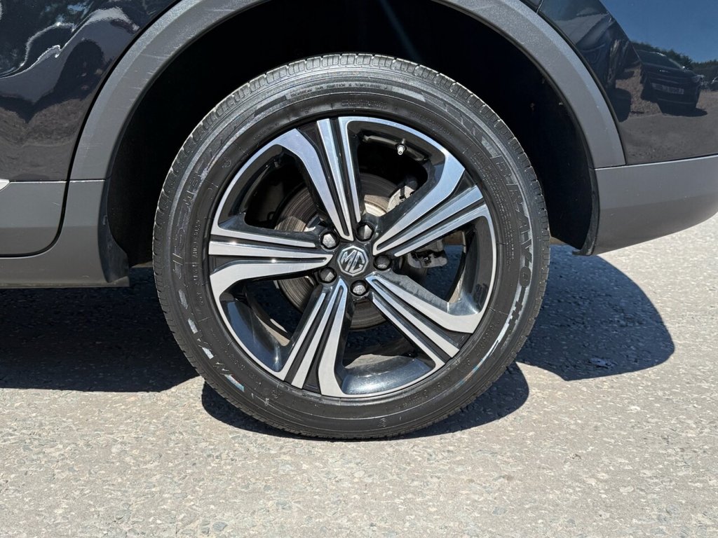 MG ZS