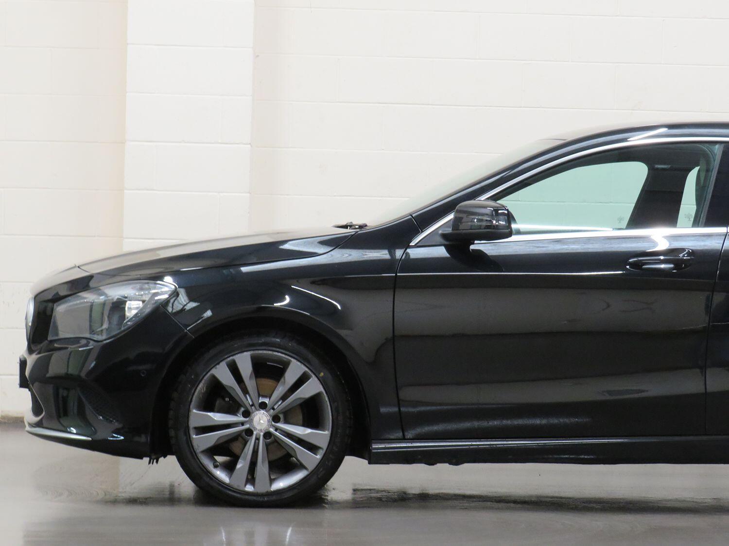 Mercedes Benz CLA