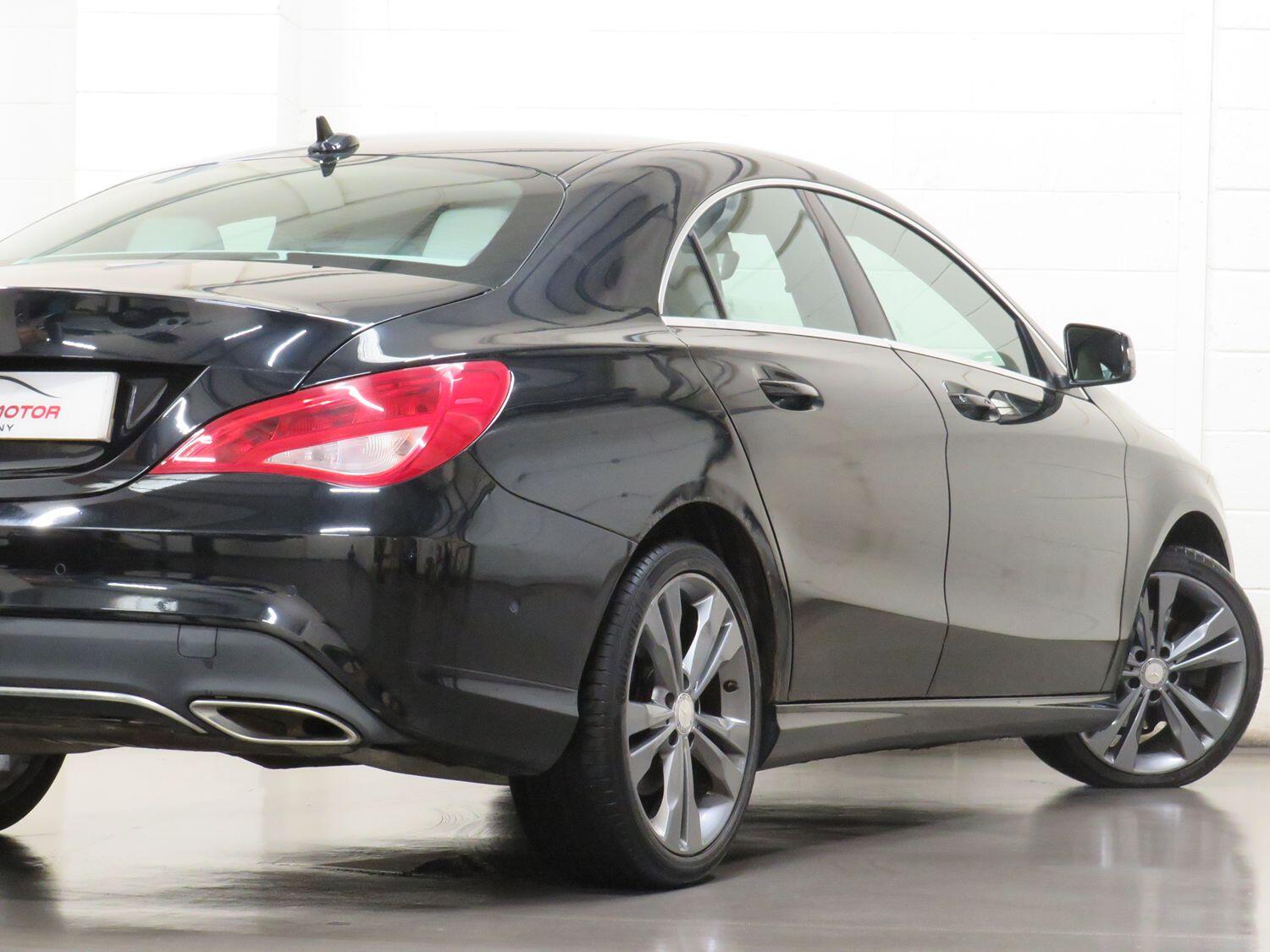 Mercedes Benz CLA