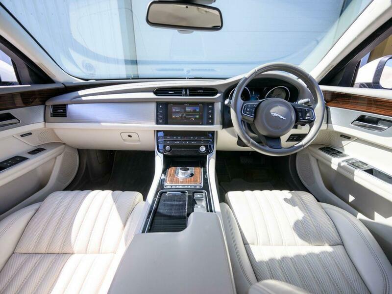 Jaguar XF