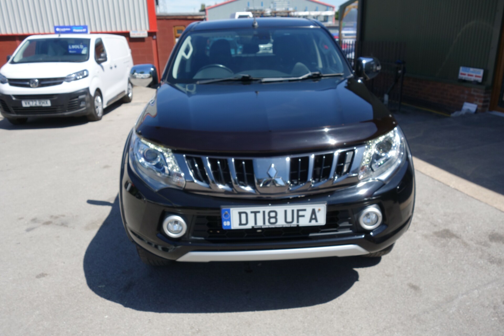 Mitsubishi L200