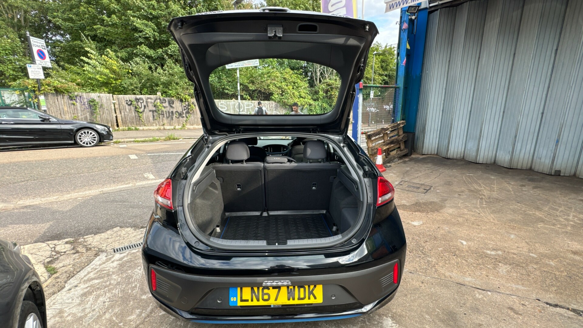 Hyundai IONIQ