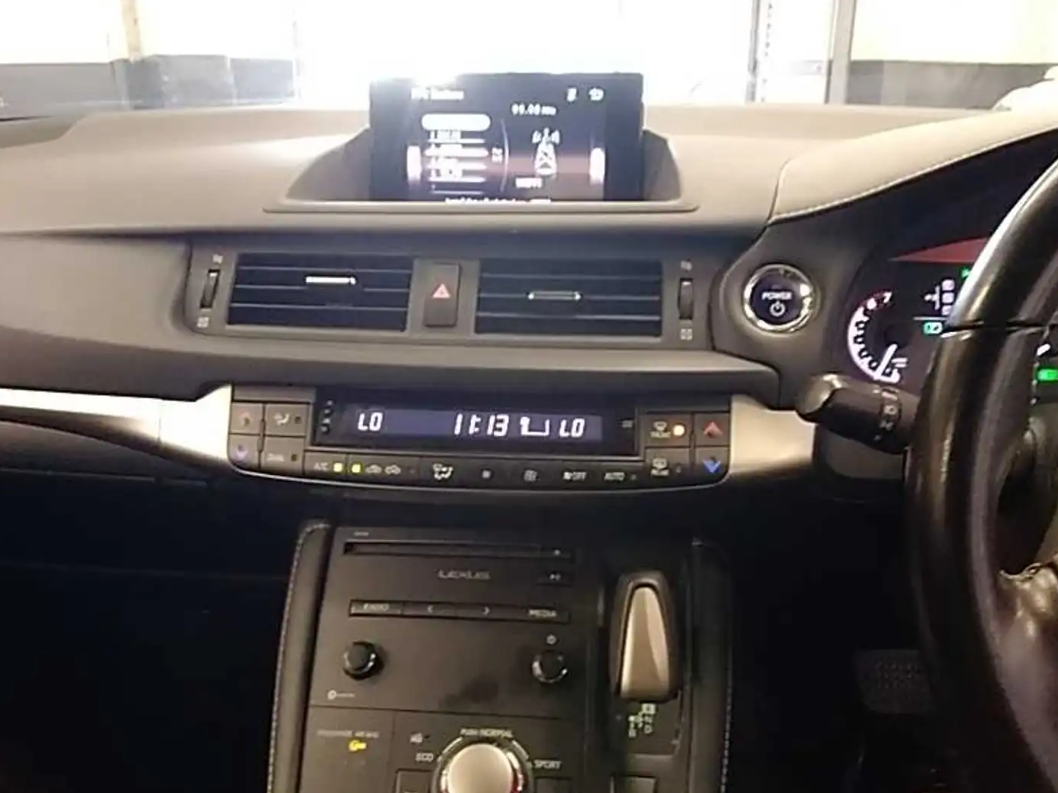 Lexus CT 200h