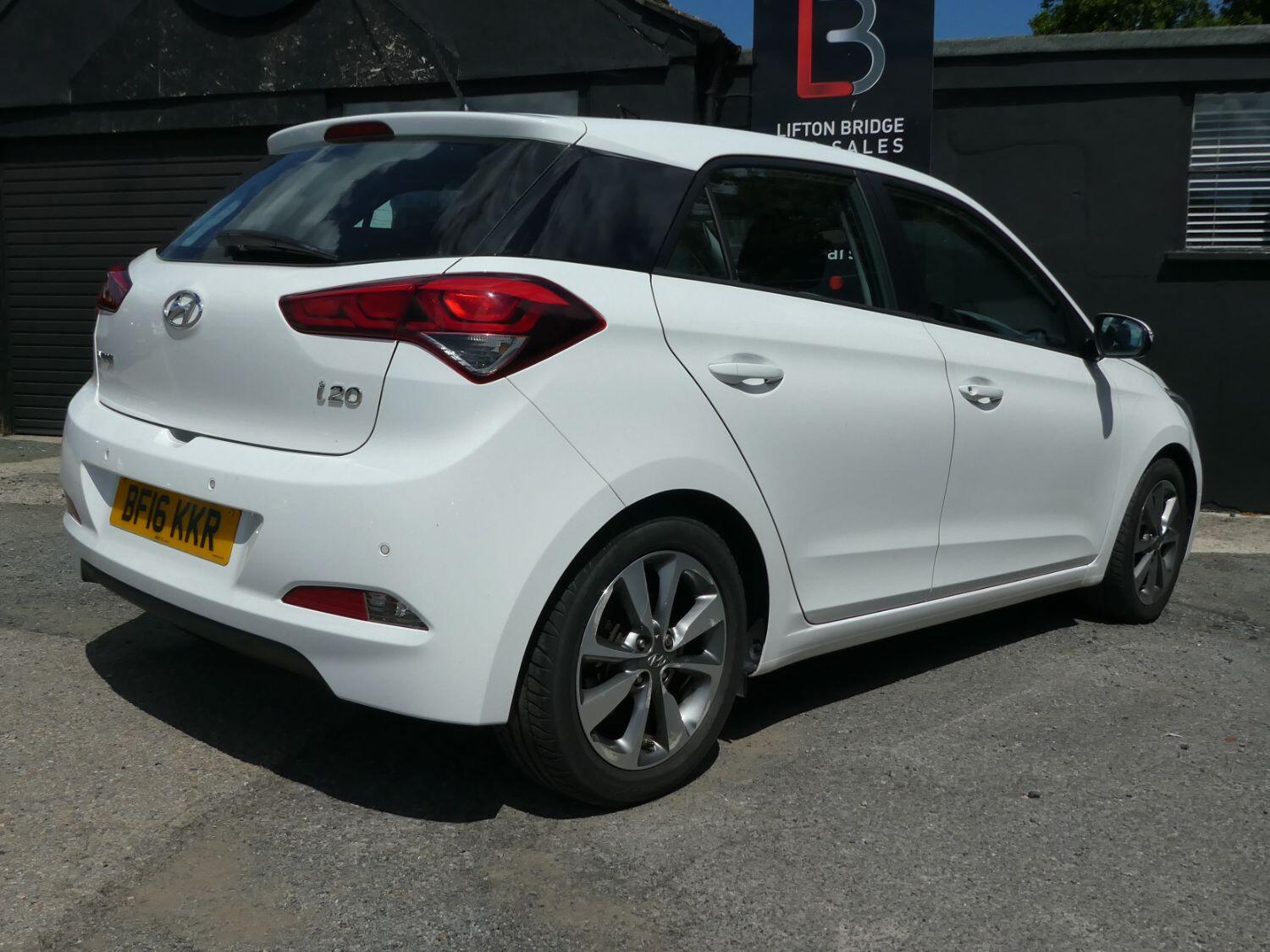 Hyundai i20