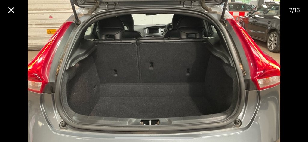 Volvo V40