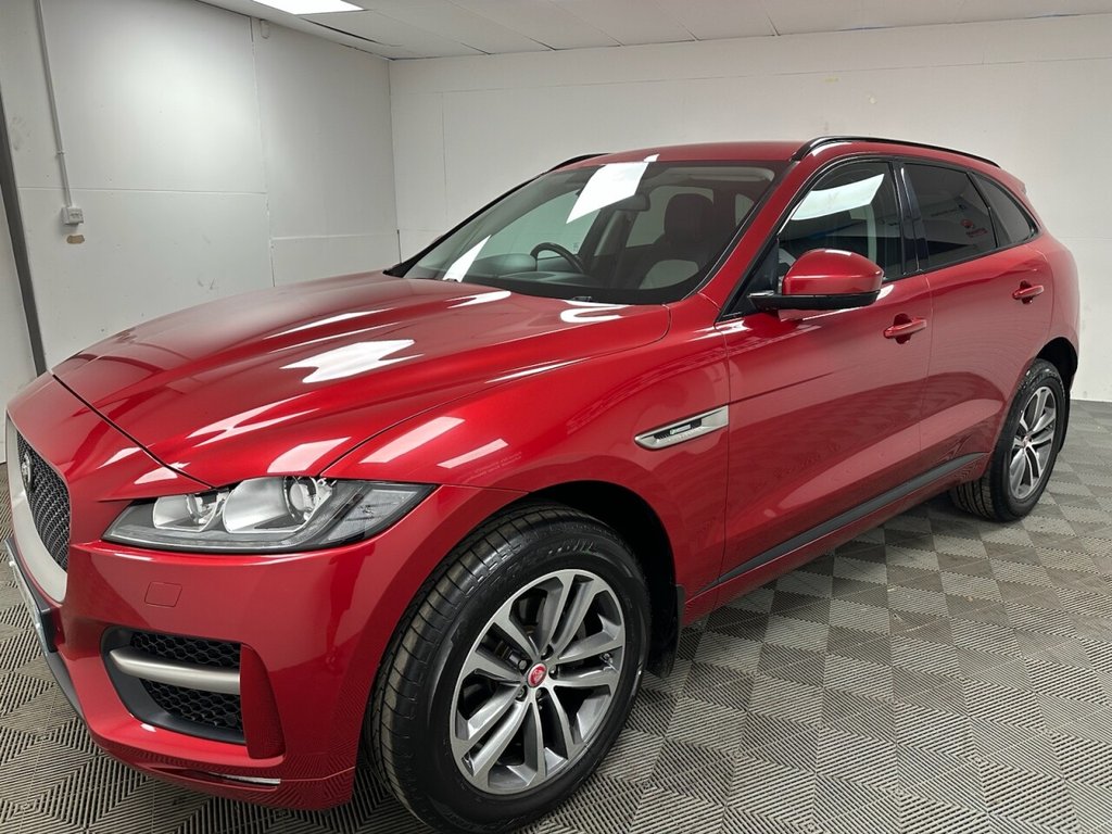 Jaguar F Pace