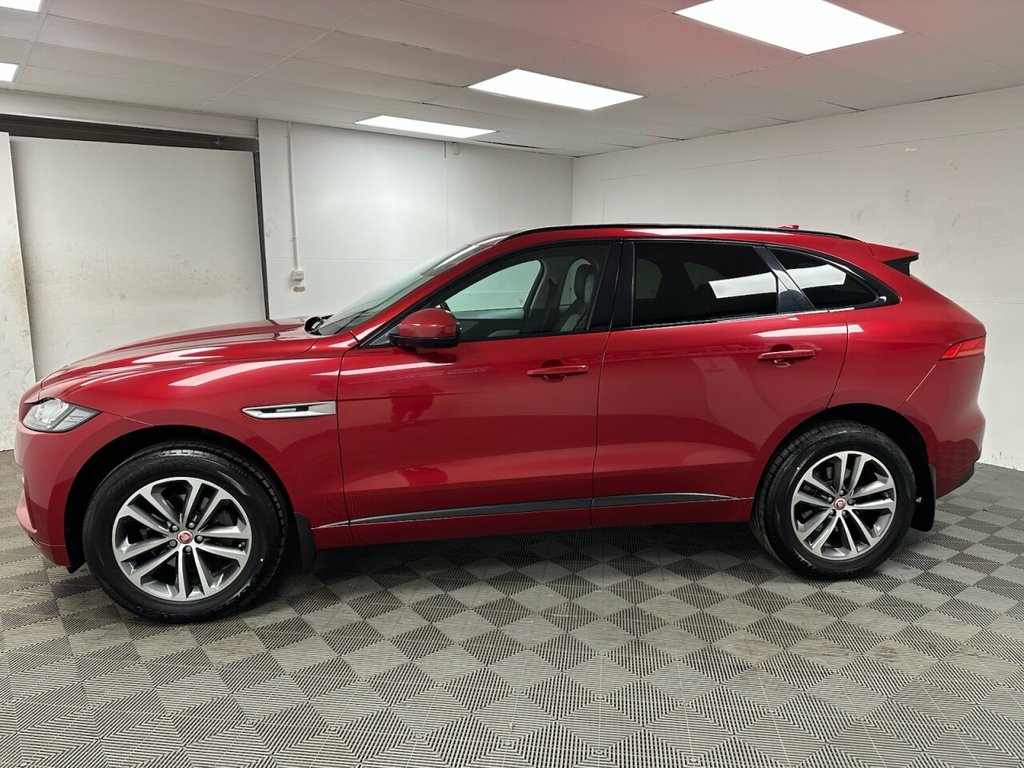 Jaguar F Pace