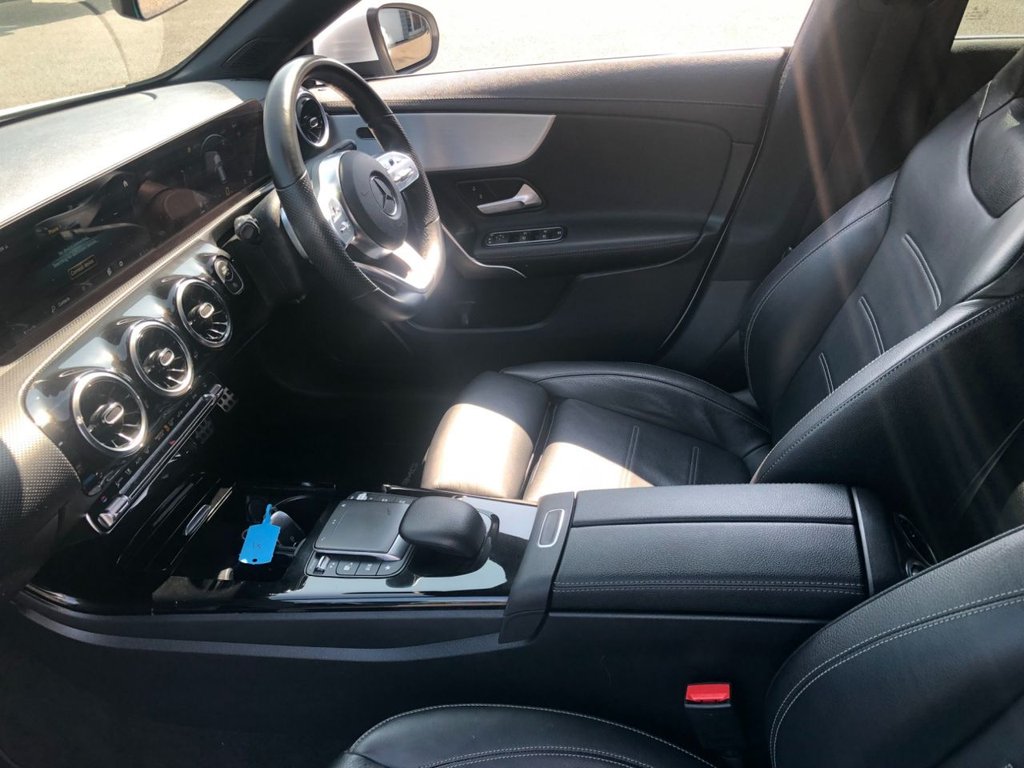Mercedes Benz CLA