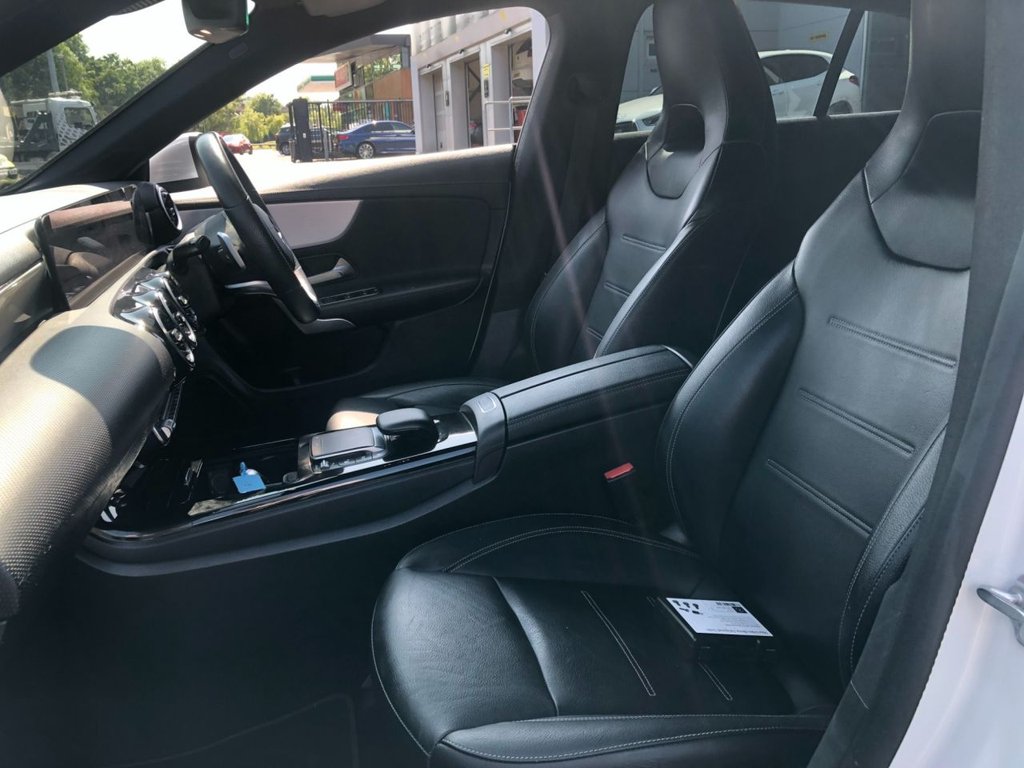 Mercedes Benz CLA