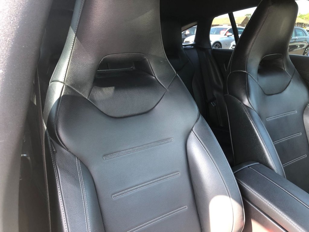 Mercedes Benz CLA