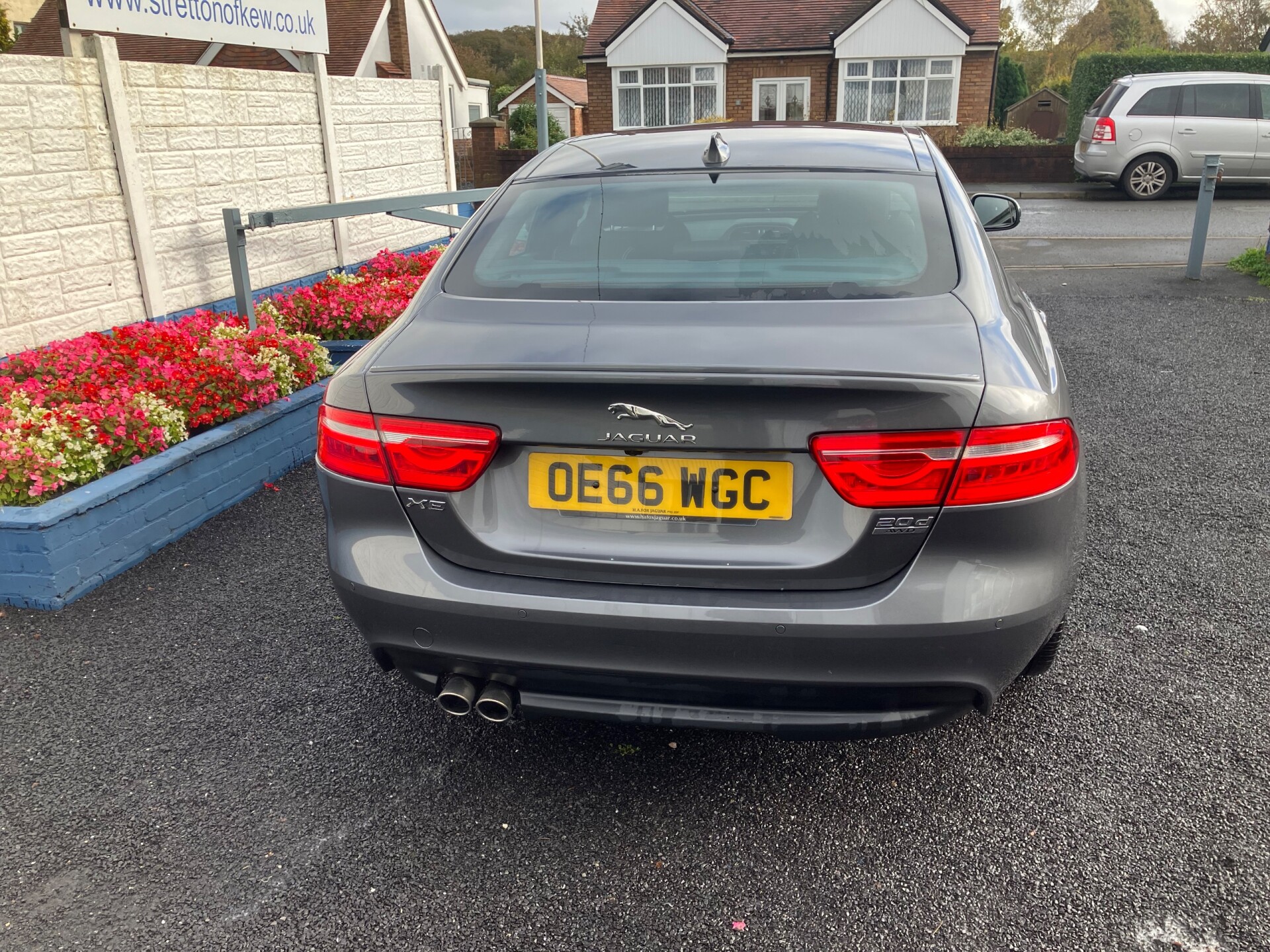 Jaguar XE