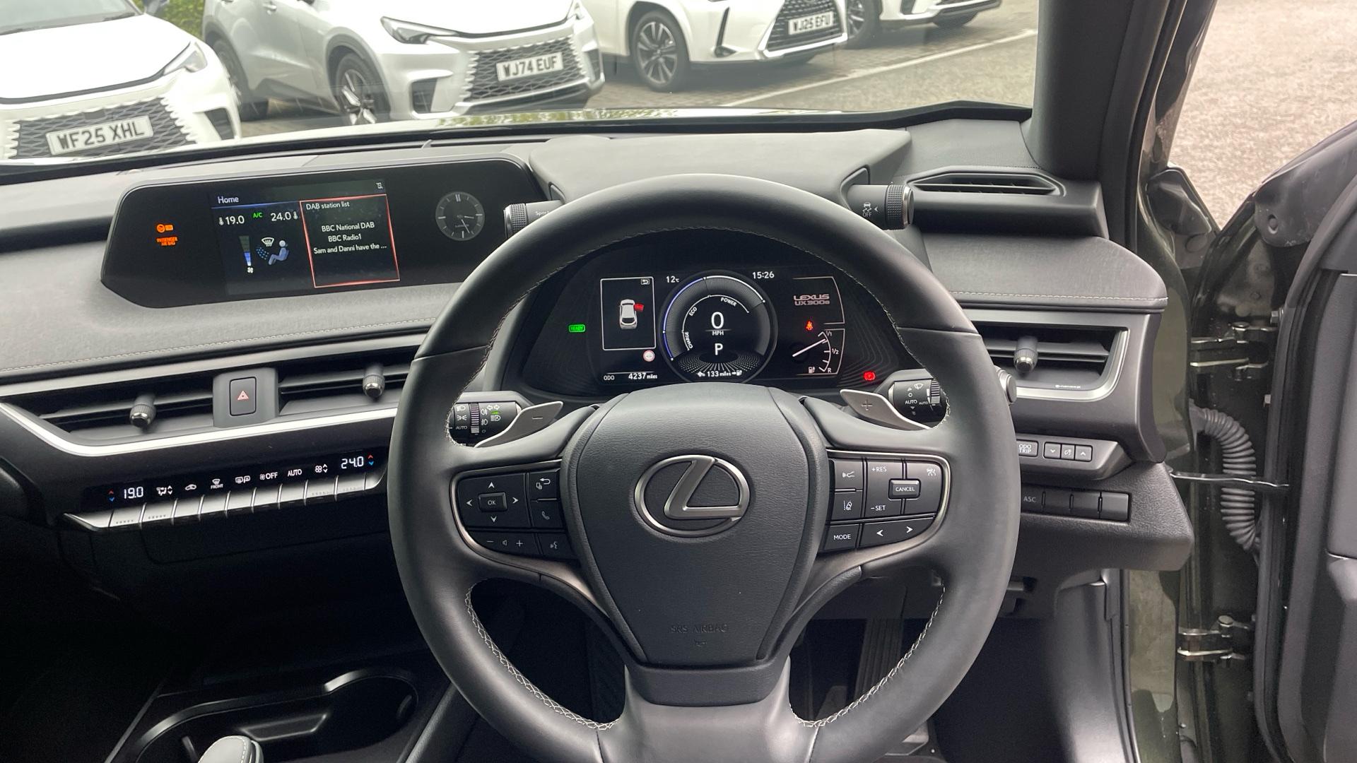 Lexus UX