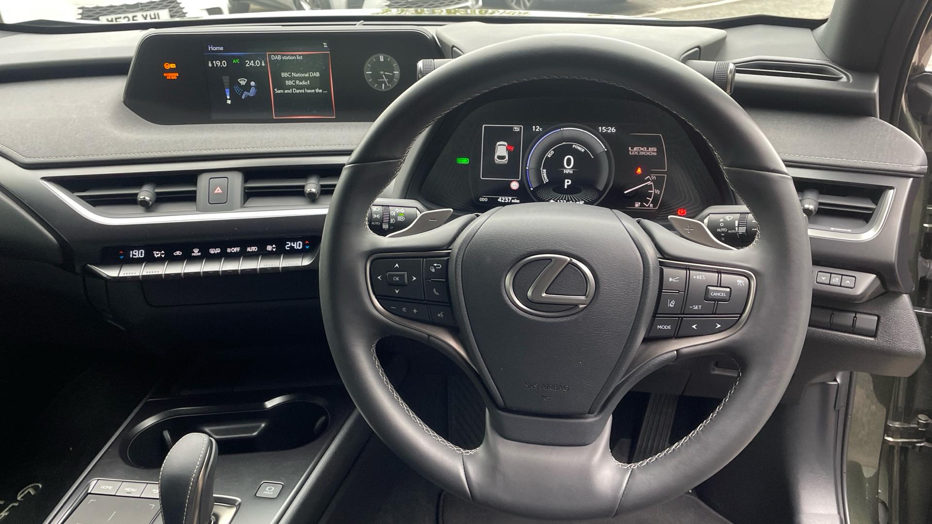 Lexus UX