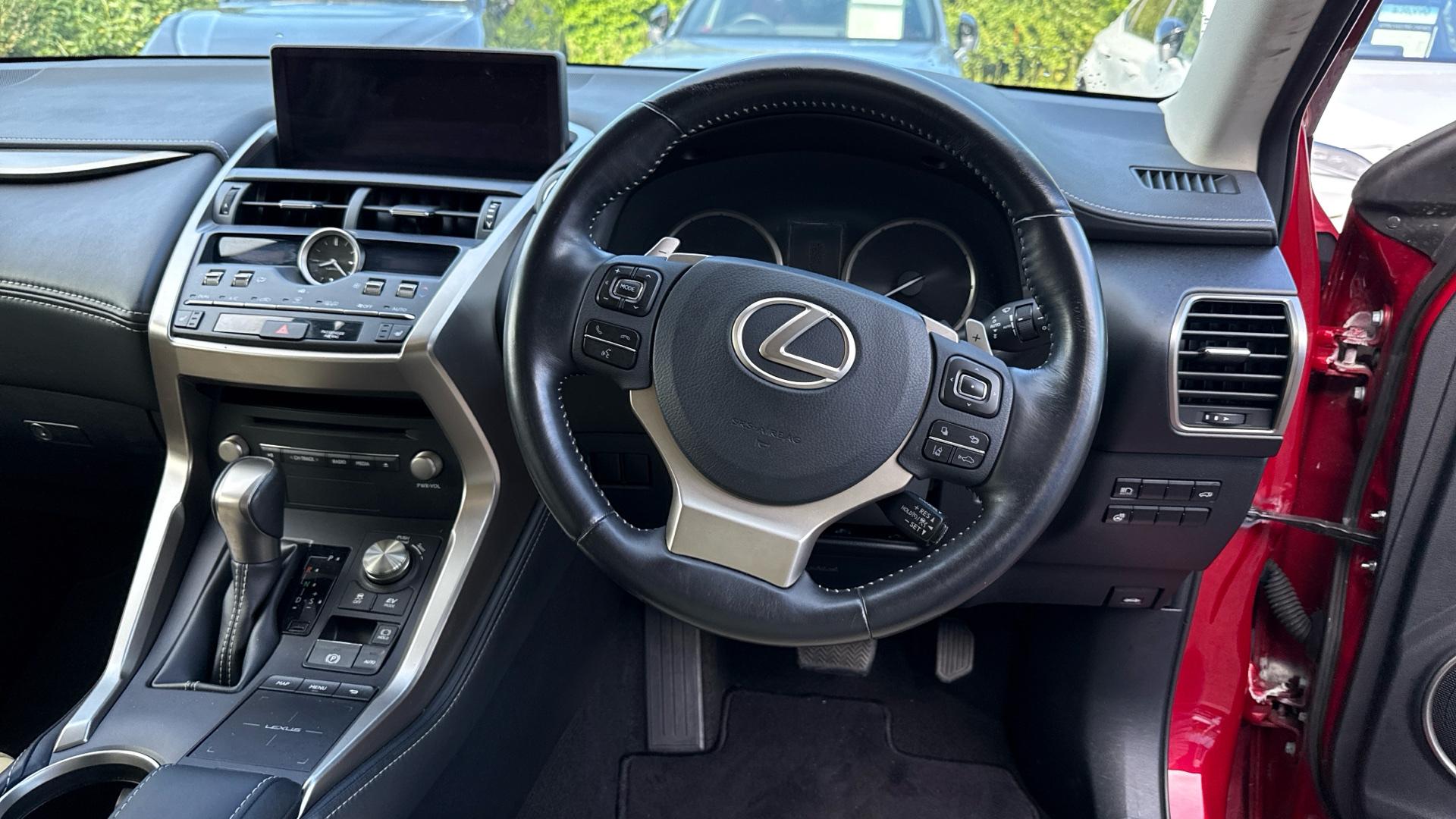 Lexus NX 300h