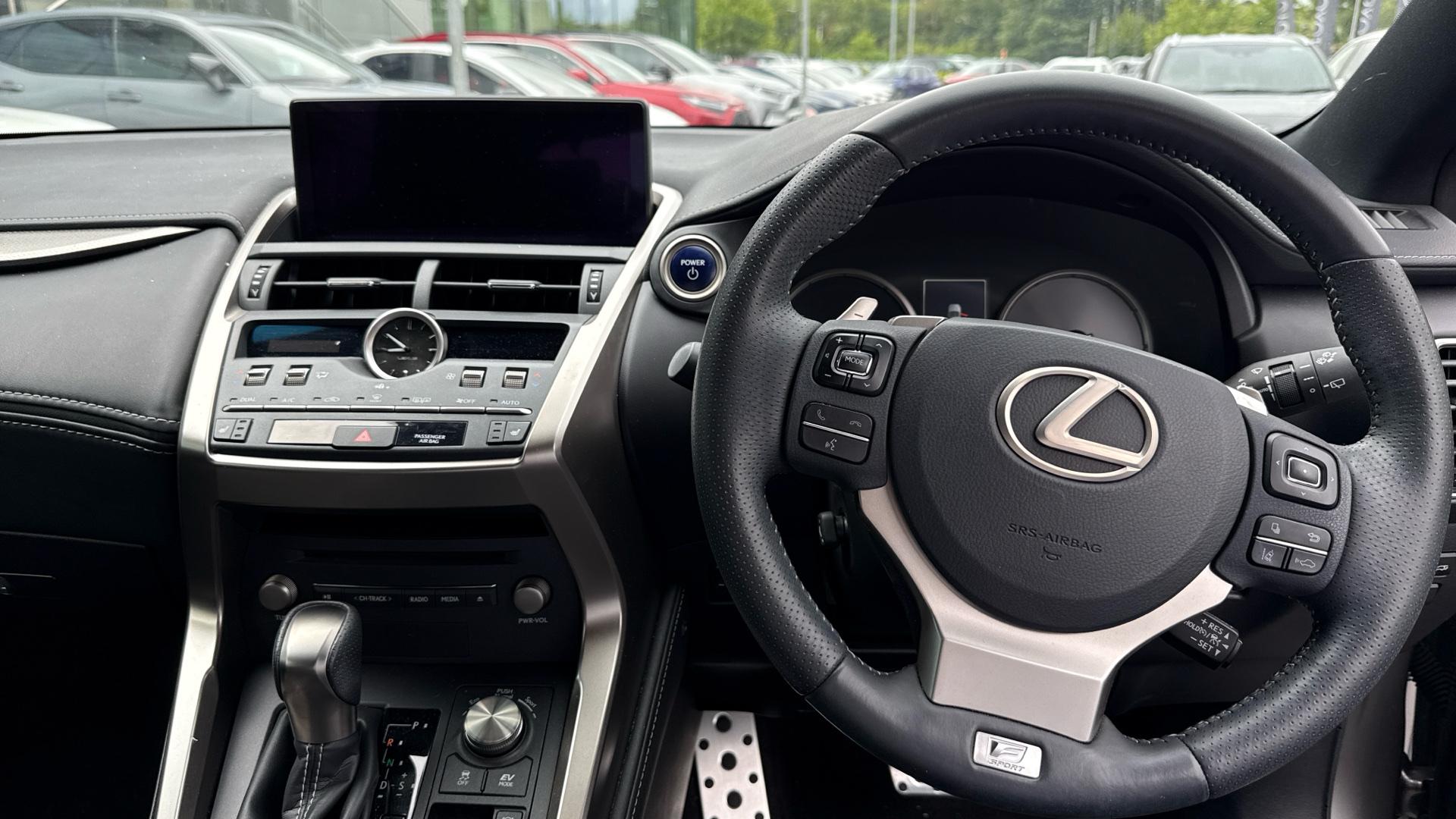 Lexus NX 300h
