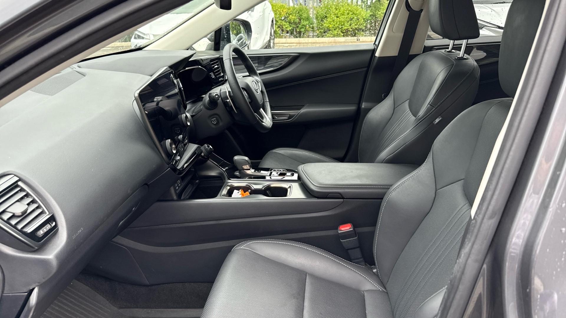 Lexus NX 300h