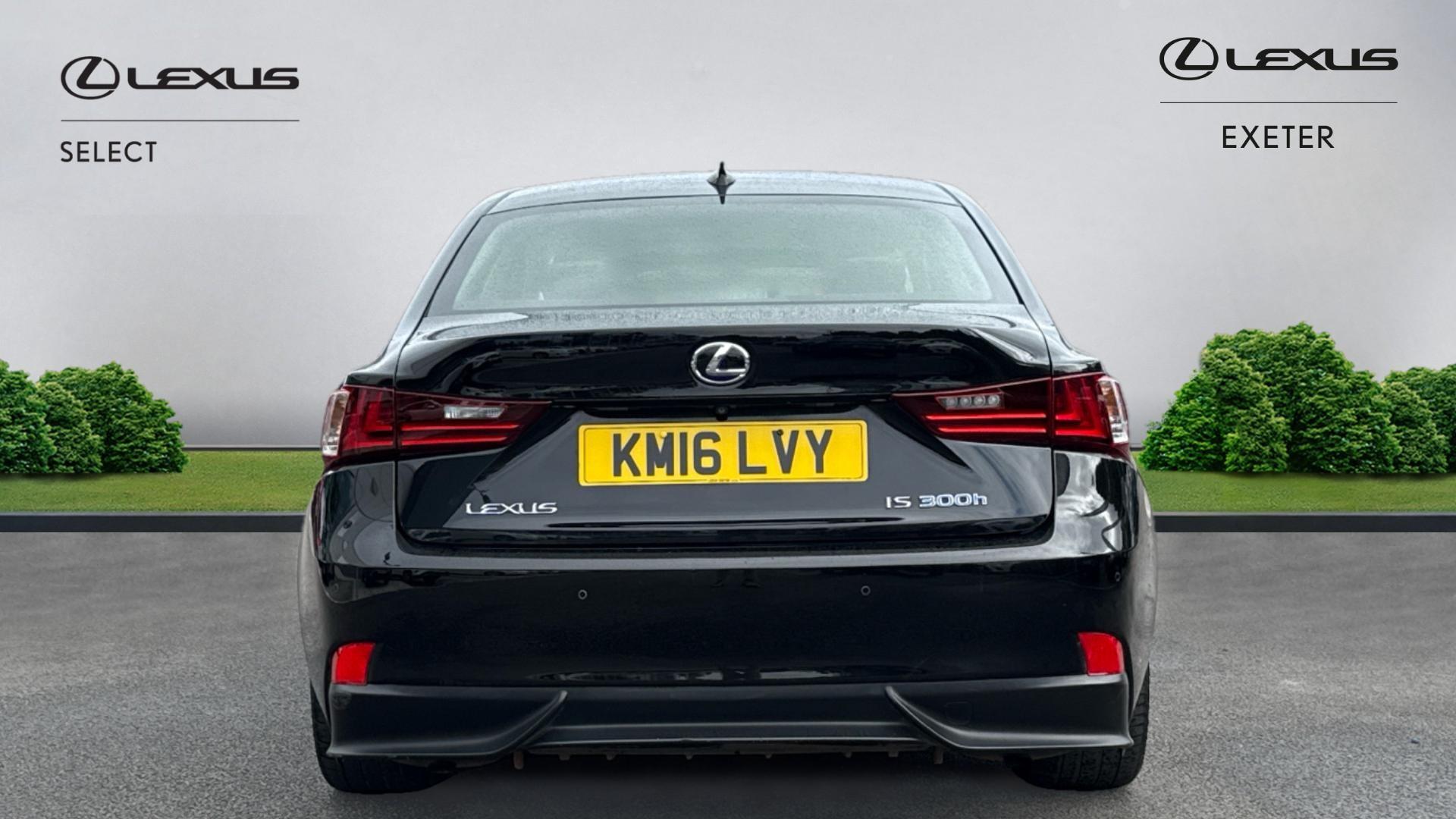Lexus IS