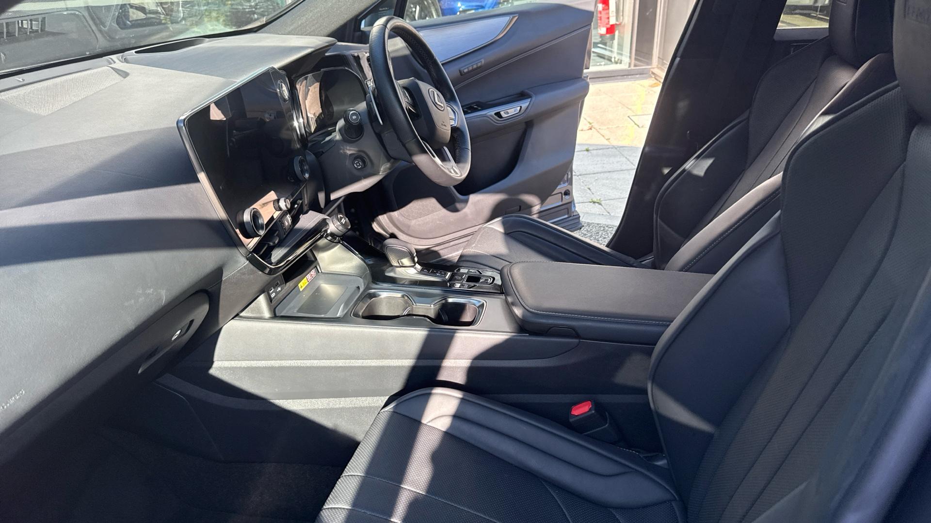 Lexus NX 300h