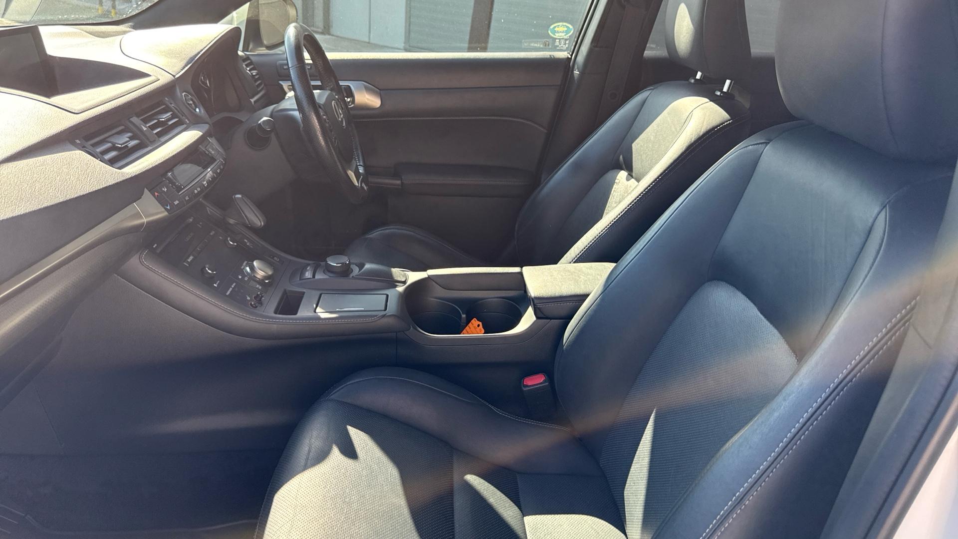 Lexus CT 200h